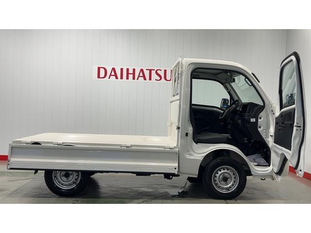 ハイゼットトラックスタンダード　４ＷＤ４速オートマ　エアコン　パワステ　ＡＭ／ＦＭラジオ（茨城県）の中古車