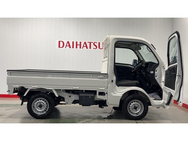 ハイゼットトラックスタンダード　４ＷＤ４速オートマ　エアコン　パワステ　ＡＭ／ＦＭラジオ（茨城県）の中古車