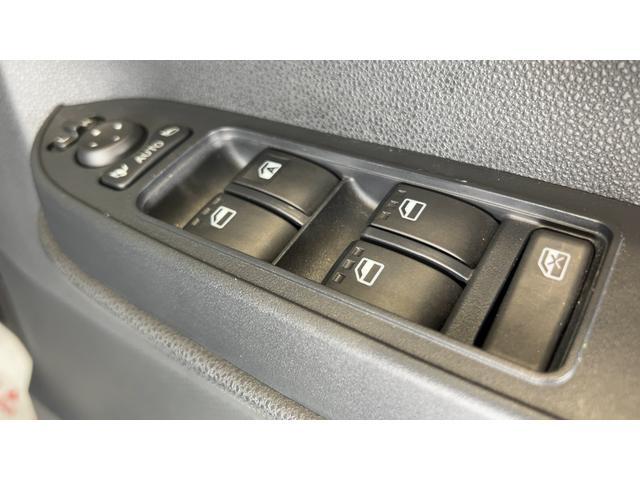 タントＸＬＥＤヘッドランプ　アイドリングストップ　左側パワースライドドア　オートエアコン　シートヒーター　スマートキー　衝突被害軽減システム　横滑り防止機構（茨城県）の中古車