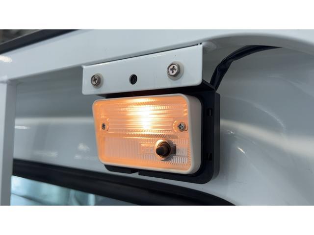キャリイトラックＫＣパワステ農繁仕様　４ＷＤ５速マニュアル　エアコン　パワステ　ＡＭ／ＦＭラジオ　荷台ランプ（茨城県）の中古車