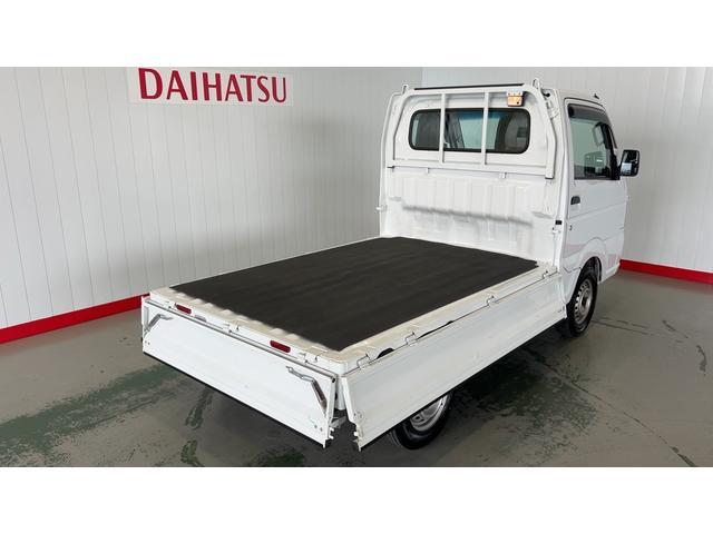 キャリイトラックＫＣパワステ農繁仕様　４ＷＤ５速マニュアル　エアコン　パワステ　ＡＭ／ＦＭラジオ　荷台ランプ（茨城県）の中古車