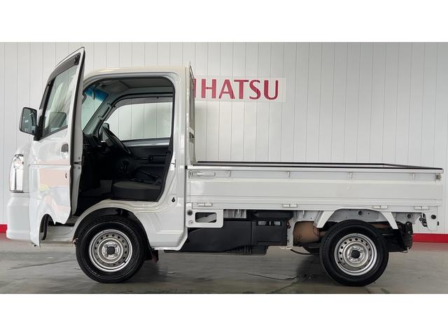 キャリイトラックＫＣパワステ農繁仕様　４ＷＤ５速マニュアル　エアコン　パワステ　ＡＭ／ＦＭラジオ　荷台ランプ（茨城県）の中古車