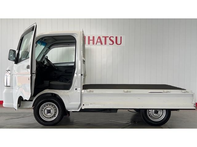 キャリイトラックＫＣパワステ農繁仕様　４ＷＤ５速マニュアル　エアコン　パワステ　ＡＭ／ＦＭラジオ　荷台ランプ（茨城県）の中古車
