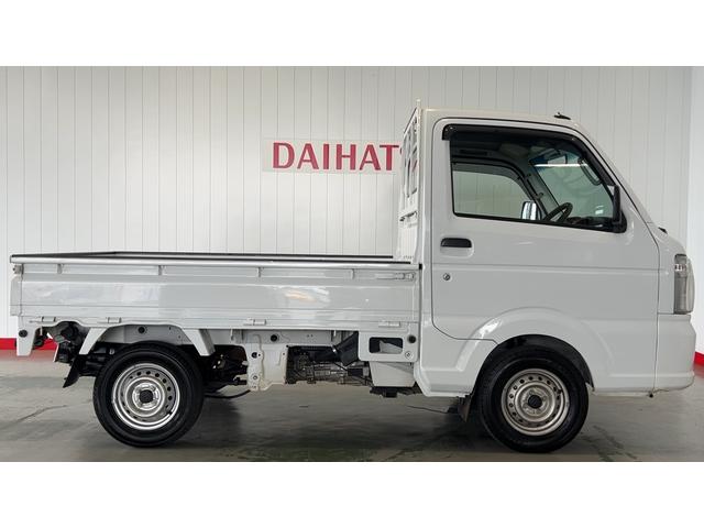 キャリイトラックＫＣパワステ農繁仕様　４ＷＤ５速マニュアル　エアコン　パワステ　ＡＭ／ＦＭラジオ　荷台ランプ（茨城県）の中古車