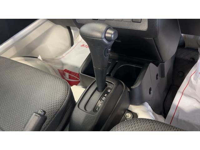 ハイゼットトラックスタンダード　４ＷＤ４速オートマ　エアコン　パワステ　ＡＭ／ＦＭラジオ（茨城県）の中古車