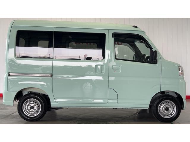 ハイゼットカーゴデラックス　４ＷＤＣＶＴ　ドラレコ　ＥＴＣ　ＡＭ／ＦＭラジオ　キーレスエントリー　アイドリングストップ　衝突被害軽減システム　エアコン　パワステ　運転席＆助手席パワーウインドウ（茨城県）の中古車