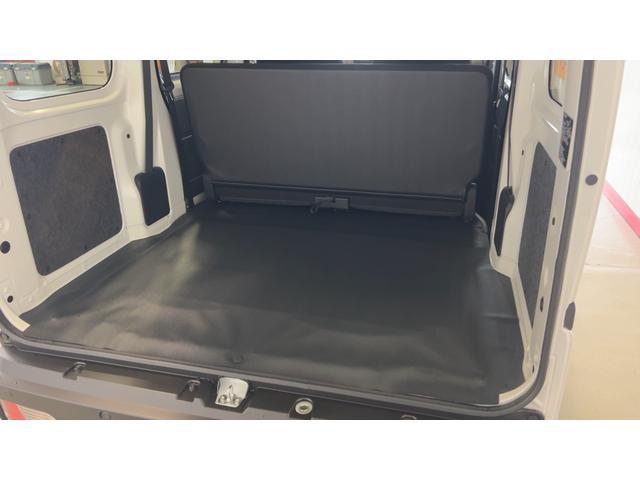 ハイゼットカーゴデラックスＣＶＴ　アイドリングストップ　キーレスエントリー　エアコン　パワステ　運転席＆助手席パワーウインドウ　　ＡＭ／ＦＭラジオ　衝突被害軽減システム（茨城県）の中古車