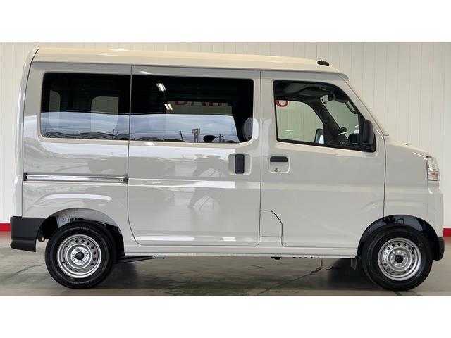 ハイゼットカーゴデラックスＣＶＴ　アイドリングストップ　キーレスエントリー　エアコン　パワステ　運転席＆助手席パワーウインドウ　　ＡＭ／ＦＭラジオ　衝突被害軽減システム（茨城県）の中古車