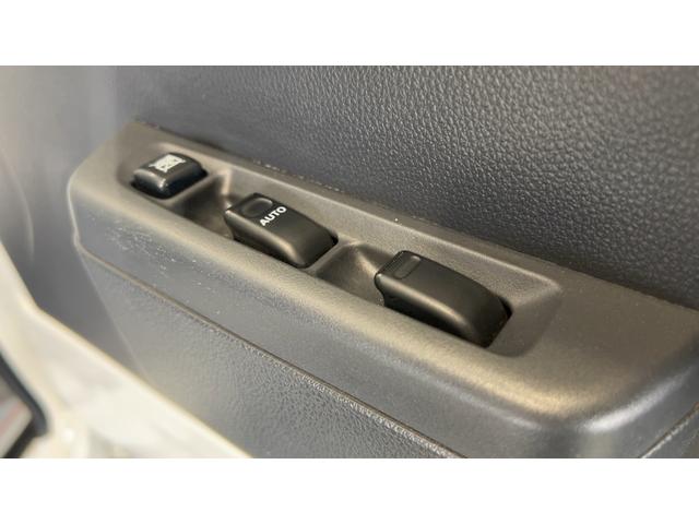 ハイゼットトラックジャンボ　４ＷＤ４速オートマ　社外ナビ　キーレスエントリー　エアコン　パワステ　パワーウインドウ　作業灯　ＥＴＣ　フォグランプ（茨城県）の中古車