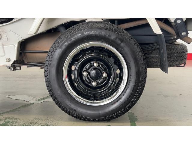ハイゼットトラックジャンボ　４ＷＤ４速オートマ　社外ナビ　キーレスエントリー　エアコン　パワステ　パワーウインドウ　作業灯　ＥＴＣ　フォグランプ（茨城県）の中古車