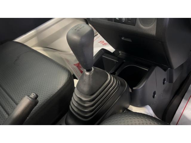 ハイゼットトラックスタンダード　農用スペシャル　４ＷＤ５速マニュアル　アイドリングストップ　エアコン　パワステ　ＡＭ／ＦＭラジオ　衝突被害軽減システム　センターデフロック　作業灯（茨城県）の中古車
