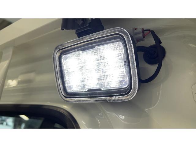 ハイゼットトラックスタンダード　４ＷＤ５速マニュアル　エアコン　パワステ　アイドリングストップ　ＡＭ／ＦＭラジオ　衝突被害軽減システム（茨城県）の中古車