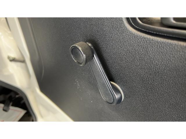 ハイゼットトラックスタンダード　４ＷＤ５速マニュアル　エアコン　パワステ　アイドリングストップ　ＡＭ／ＦＭラジオ　衝突被害軽減システム（茨城県）の中古車