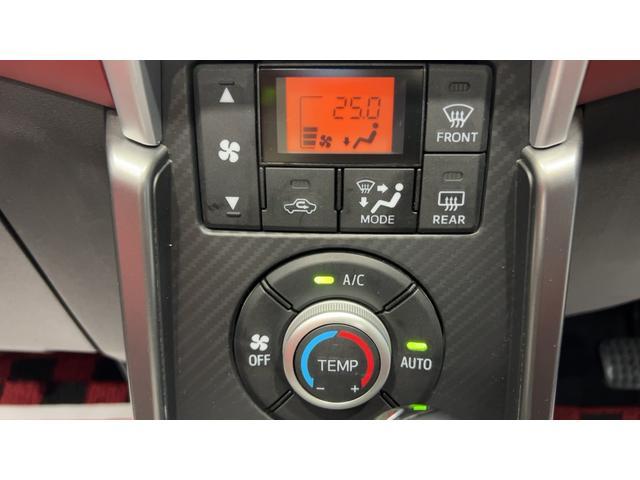 コペンセロターボ　電動オープンルーフ　純正ナビ　ドラレコ　バックカメラ　ＬＥＤヘッドランプ　ＣＶＴ　アイドリングストップ　オートエアコン　シートヒーター　１６インチアルミホイール（茨城県）の中古車
