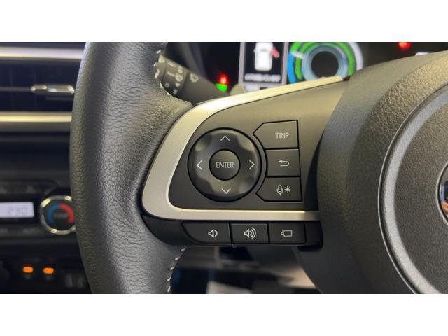 ロッキープレミアムＧ　ＨＥＶ純正９インチナビ　ドラレコ　パノラマモニター　ＬＥＤヘッドランプ　クルーズコントロール　オートエアコン　シートヒーター　スマートキー　１７インチアルミホイール　衝突被害軽減システム（茨城県）の中古車