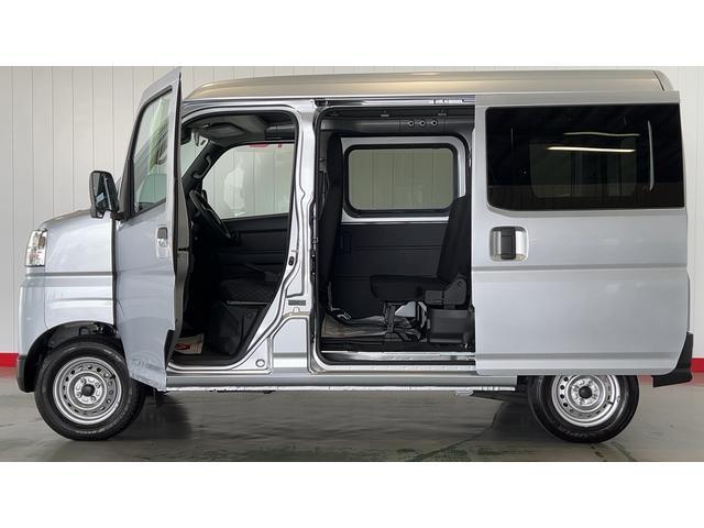 ハイゼットカーゴデラックスアイドリングストップ　キーレスエントリー　ＣＶＴ　エアコン　パワステ　運転席＆助手席パワーウインドウ　ＡＭ／ＦＭラジオ　衝突被害軽減システム（茨城県）の中古車