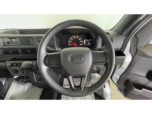 ハイゼットカーゴデラックスアイドリングストップ　キーレスエントリー　ＣＶＴ　エアコン　パワステ　運転席＆助手席パワーウインドウ　ＡＭ／ＦＭラジオ　衝突被害軽減システム（茨城県）の中古車
