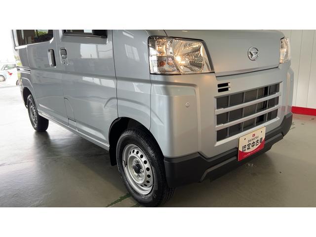 ハイゼットカーゴデラックスアイドリングストップ　キーレスエントリー　ＣＶＴ　エアコン　パワステ　運転席＆助手席パワーウインドウ　ＡＭ／ＦＭラジオ　衝突被害軽減システム（茨城県）の中古車