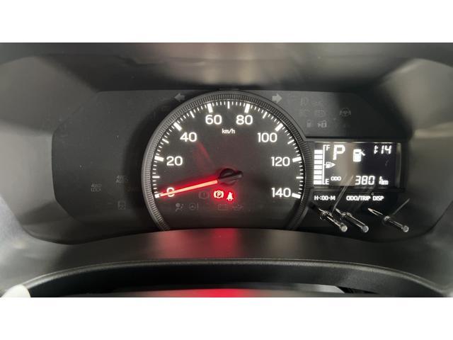 ハイゼットカーゴデラックスアイドリングストップ　キーレスエントリー　ＣＶＴ　エアコン　パワステ　運転席＆助手席パワーウインドウ　ＡＭ／ＦＭラジオ　衝突被害軽減システム（茨城県）の中古車