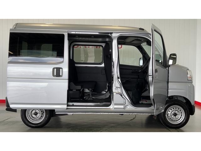 ハイゼットカーゴデラックスアイドリングストップ　キーレスエントリー　ＣＶＴ　エアコン　パワステ　運転席＆助手席パワーウインドウ　ＡＭ／ＦＭラジオ　衝突被害軽減システム（茨城県）の中古車
