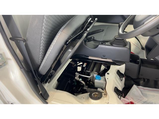 キャリイトラックＫＣエアコン・パワステ農繁仕様５速マニュアル　センターデフロック　荷台ランプ　ＣＤオーディオ（茨城県）の中古車