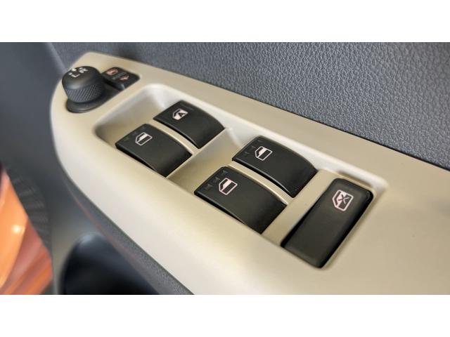 ブーンシルク　Ｇパッケージ　ＳＡIII純正ナビ　ドラレコ　パノラマモニター　ＬＥＤヘッドランプ　アイドリングストップ　オートエアコン　スマートキー　純正アルミホイール　衝突被害軽減システム（茨城県）の中古車