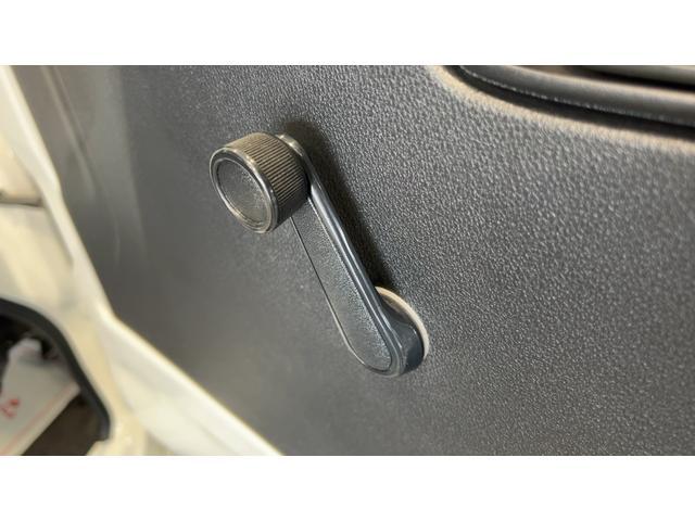 ハイゼットトラックスタンダード　４ＷＤＣＶＴ　アイドリングストップ　衝突被害軽減システム　エアコン　パワステ　ＡＭ／ＦＭラジオ（茨城県）の中古車