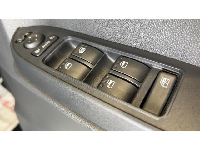 タントＸＬＥＤヘッドランプ　アイドリングストップ　左側パワースライドドア　オートエアコン　シートヒーター　スマートキー　衝突被害軽減システム　横滑り防止機構（茨城県）の中古車