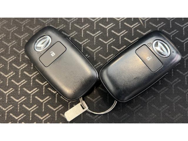 ロッキープレミアムＧ　ＨＥＶ純正９インチナビ　ドラレコ　パノラマモニター　クルーズコントロール　ＬＥＤヘッドランプ　１７インチアルミホイール　オートエアコン　シートヒーター　スマートキー　衝突被害軽減システム（茨城県）の中古車