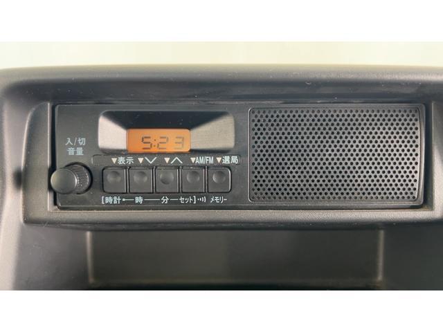 キャリイトラックＫＣエアコン・パワステ農繁仕様　４ＷＤ５速マニュアル　センターデフロック　荷台ランプ　ＡＭ／ＦＭラジオ（茨城県）の中古車