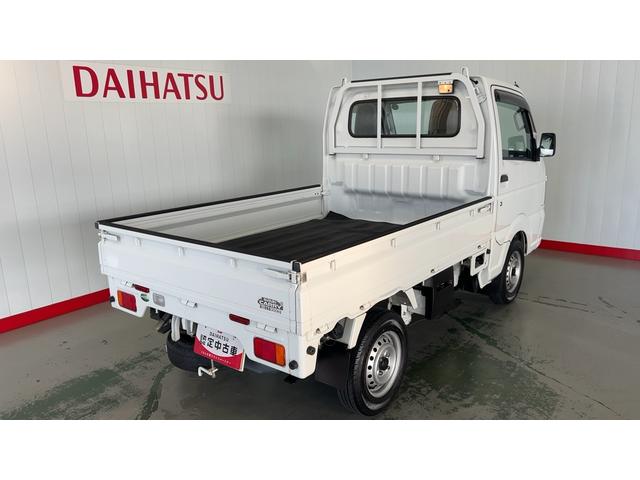キャリイトラックＫＣエアコン・パワステ農繁仕様　４ＷＤ５速マニュアル　センターデフロック　荷台ランプ　ＡＭ／ＦＭラジオ（茨城県）の中古車