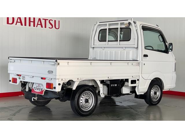 キャリイトラックＫＣエアコン・パワステ農繁仕様　４ＷＤ５速マニュアル　センターデフロック　荷台ランプ　ＡＭ／ＦＭラジオ（茨城県）の中古車