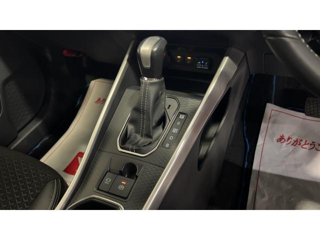 ロッキープレミアムＧ　ＨＥＶ純正９インチナビ　ドラレコ　パノラマモニター　クルーズコントロール　ＬＥＤヘッドランプ　オートエアコン　スマートキー　１７インチアルミホイール　衝突被害軽減システム（茨城県）の中古車