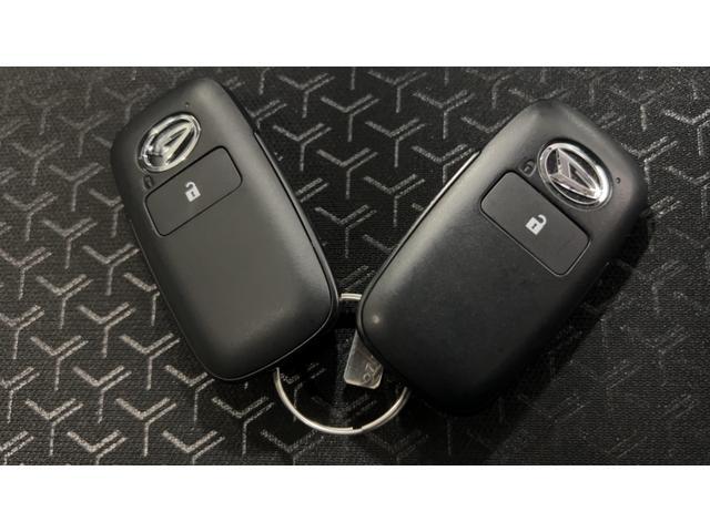 ロッキープレミアムＧ　ＨＥＶ純正９インチナビ　ドラレコ　パノラマモニター　クルーズコントロール　ＬＥＤヘッドランプ　オートエアコン　スマートキー　１７インチアルミホイール　衝突被害軽減システム（茨城県）の中古車