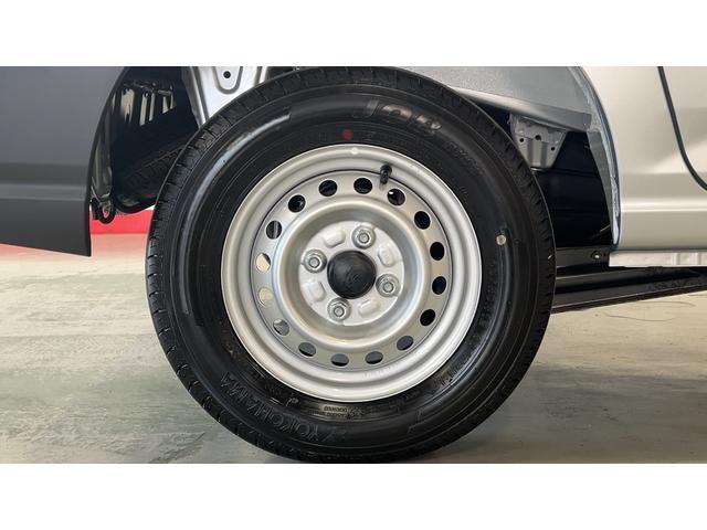 ハイゼットカーゴデラックスアイドリングストップ　キーレスエントリー　ＣＶＴ　衝突被害軽減システム　エアコン　パワステ　運転席＆助手席パワーウインドウ　ＡＭ／ＦＭラジオ（茨城県）の中古車