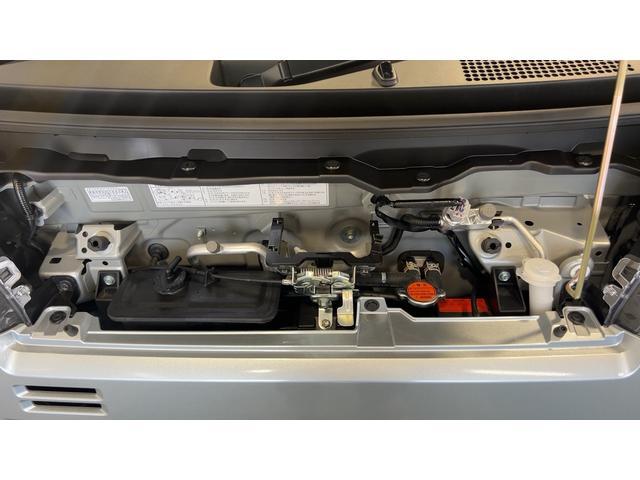 ハイゼットカーゴデラックスアイドリングストップ　キーレスエントリー　ＣＶＴ　衝突被害軽減システム　エアコン　パワステ　運転席＆助手席パワーウインドウ　ＡＭ／ＦＭラジオ（茨城県）の中古車