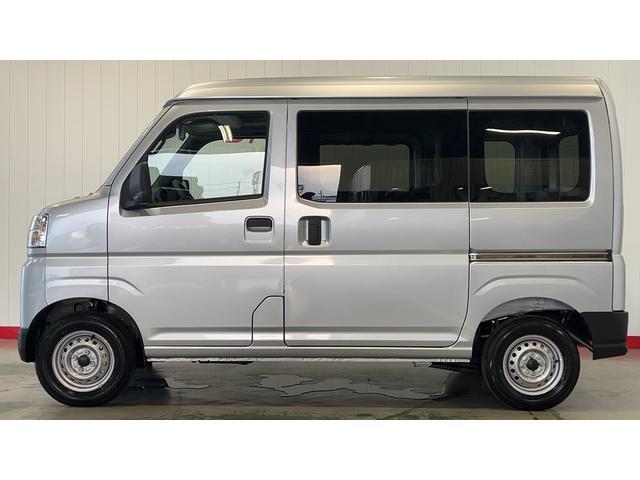 ハイゼットカーゴデラックスアイドリングストップ　キーレスエントリー　ＣＶＴ　衝突被害軽減システム　エアコン　パワステ　運転席＆助手席パワーウインドウ　ＡＭ／ＦＭラジオ（茨城県）の中古車