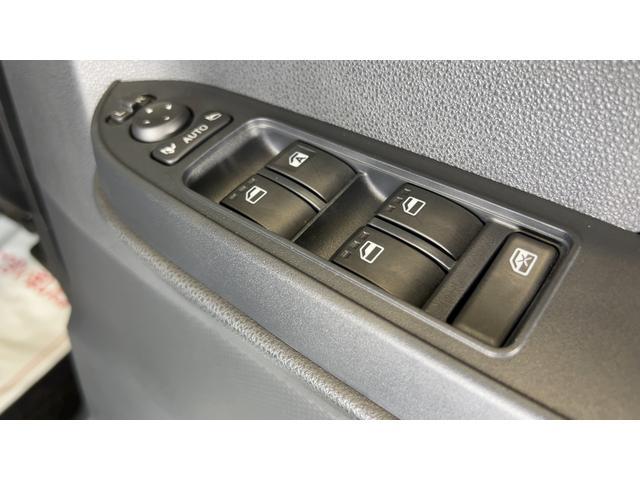 タントＸアイドリングストップ　ＬＥＤヘッドランプ　左側パワースライドドア　オートエアコン　シートヒーター　スマートキー　衝突被害軽減システム　横滑り防止機構（茨城県）の中古車