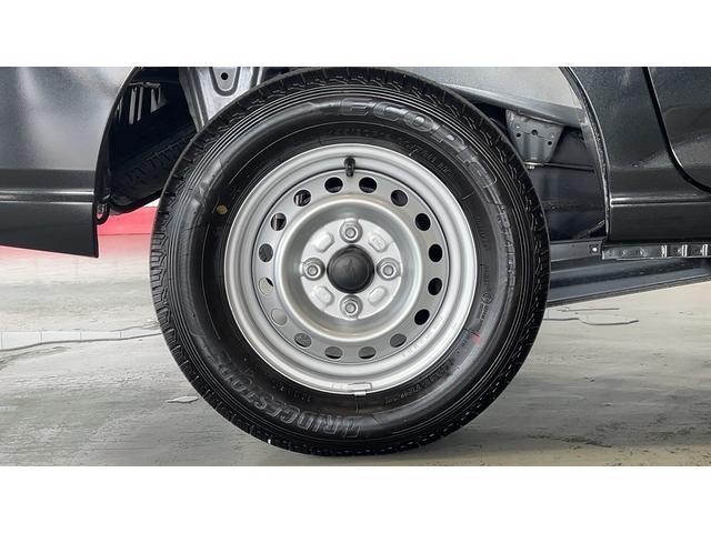 ハイゼットカーゴデラックスアイドリングストップ　キーレスエントリー　ＣＶＴ　エアコン　パワステ　運転席＆助手席パワーウインドウ　ＡＭ／ＦＭラジオ　衝突被害軽減システム（茨城県）の中古車