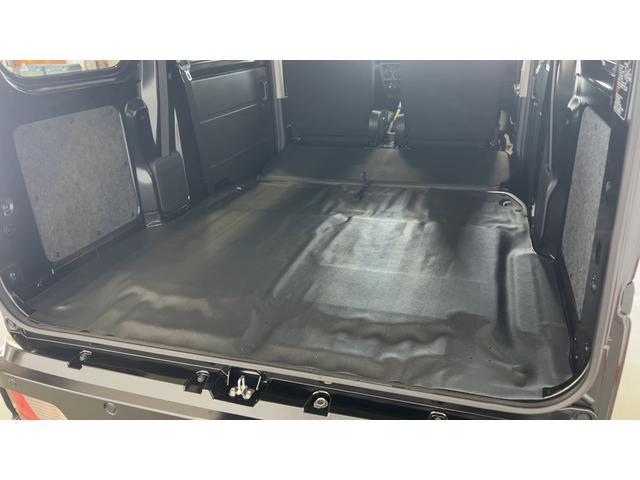 ハイゼットカーゴデラックスアイドリングストップ　キーレスエントリー　ＣＶＴ　エアコン　パワステ　運転席＆助手席パワーウインドウ　ＡＭ／ＦＭラジオ　衝突被害軽減システム（茨城県）の中古車