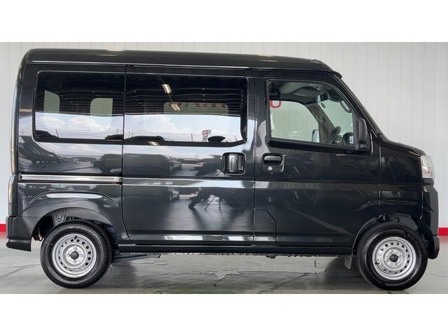 ハイゼットカーゴデラックスアイドリングストップ　キーレスエントリー　ＣＶＴ　エアコン　パワステ　運転席＆助手席パワーウインドウ　ＡＭ／ＦＭラジオ　衝突被害軽減システム（茨城県）の中古車