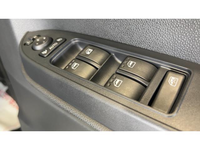 タントＸＬＥＤヘッドランプ　アイドリングストップ　左側パワースライドドア　オートエアコン　シートヒーター　スマートキー　衝突被害軽減システム　横滑り防止機構（茨城県）の中古車