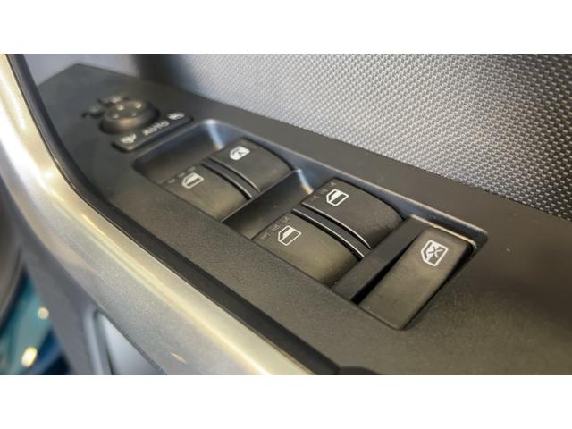 ロッキープレミアムＧ　ＨＥＶ（茨城県）の中古車