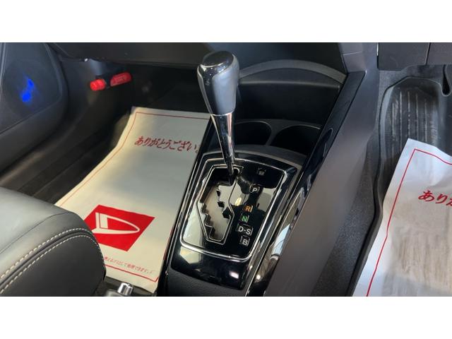 カローラフィールダー１．５Ｇ　ダブルバイビー（茨城県）の中古車