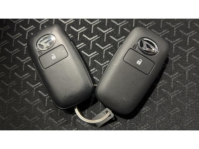 ロッキープレミアムＧ　ＨＥＶ（茨城県）の中古車