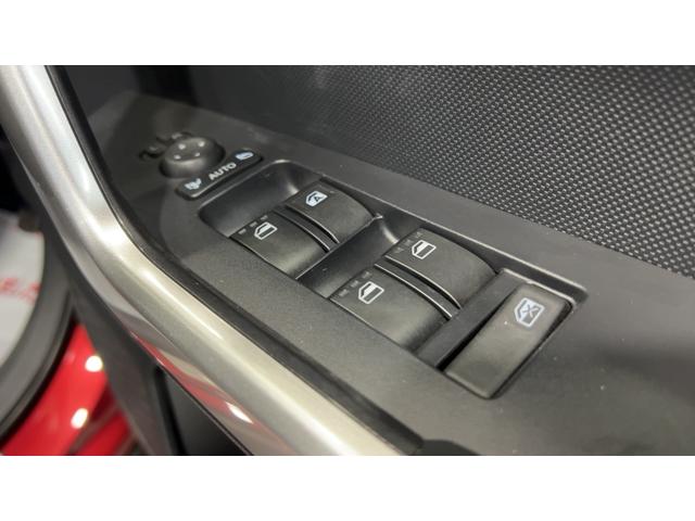 ロッキープレミアムＧ　ＨＥＶ（茨城県）の中古車