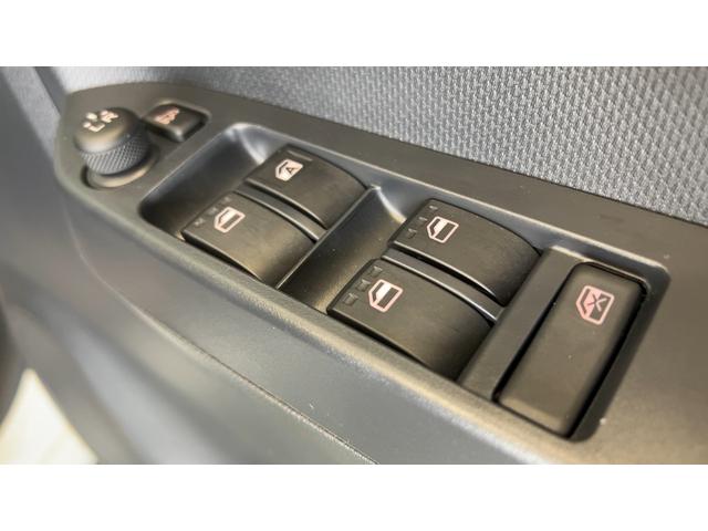 ミライースＸ　ＳＡIIIダイハツ認定中古車｜ＣＶＴ｜キーレス｜コーナーセンサー｜オートライト｜電動格納ミラー｜走行０．４万ｋｍ｜禁煙｜保証／整備付（茨城県）の中古車