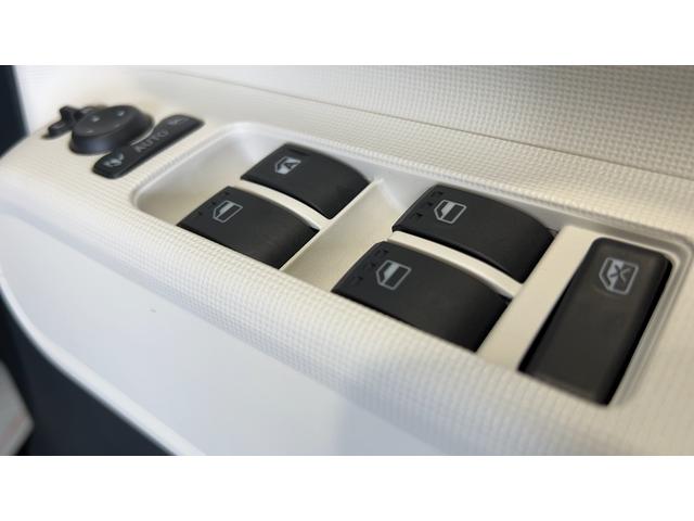 ムーヴキャンバスストライプスＧダイハツ認定中古車｜両側電動スライドドア｜シートヒーター｜スマートキー｜電動パーキングブレーキ｜オートエアコン｜スマートアシスト｜保証／整備付（茨城県）の中古車