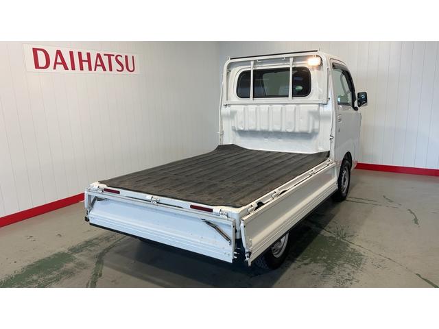 ハイゼットトラックＥＸＴダイハツ認定中古車ｌ純正ナビｌキーレスｌ作業灯ｌマニュアルｌ四駆ｌデフロックｌ工具箱ｌエアコンｌパワーウィンドウｌマルチフックｌ保証／整備付（茨城県）の中古車