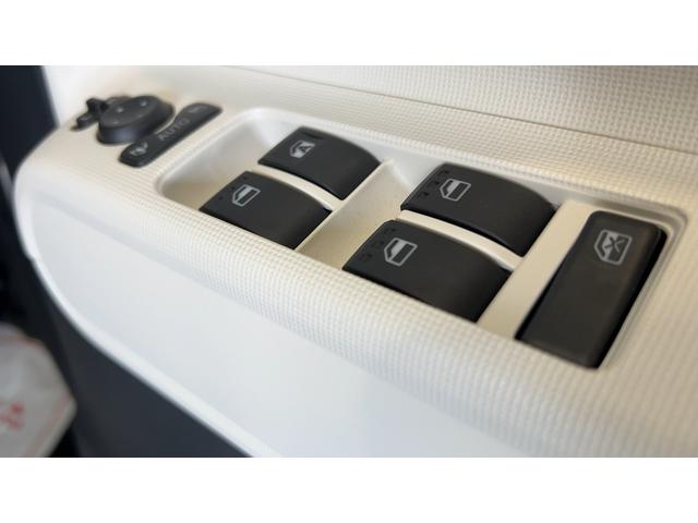 ムーヴキャンバスストライプスＧダイハツ認定中古車｜オーディオレス｜両側電動スライドドア｜クリアランスソナー｜スマートキー｜電動パーキングブレーキ｜オートエアコン｜アイドリングトップ｜スマートアシスト｜保証／整備付（茨城県）の中古車